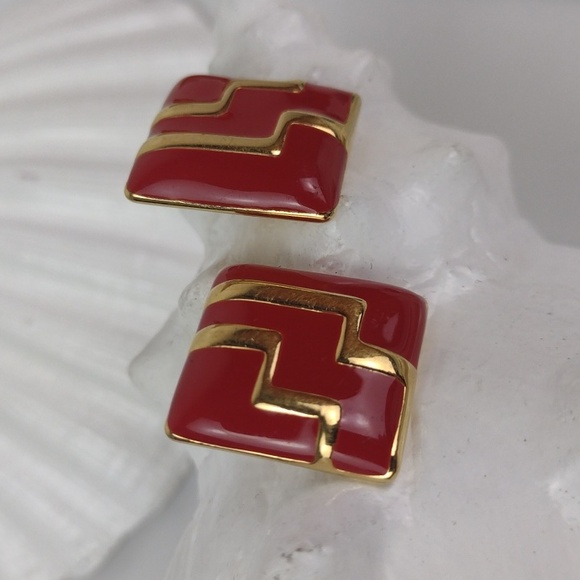 Red & Gold Tone Raised Graphic Enameled Pierced Earrings - Picture 2 of 6